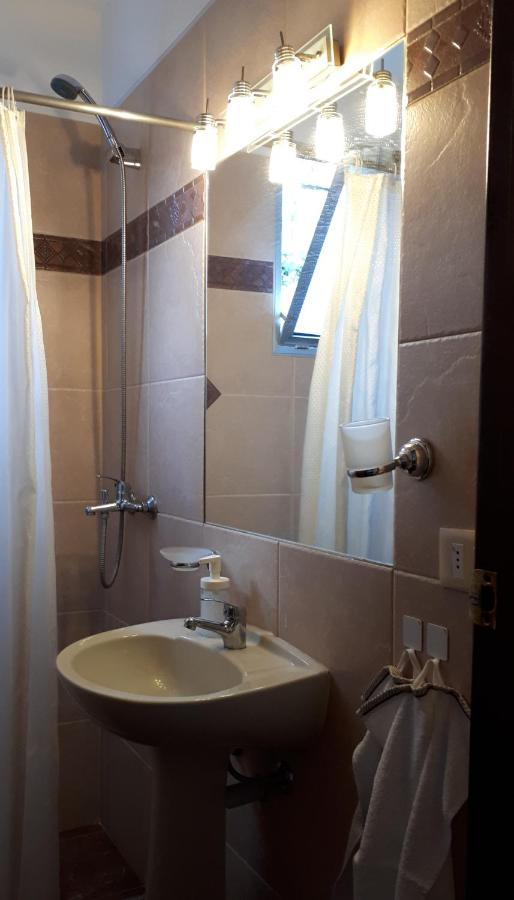 Comoda Casa Con Inmejorable Ubicacion Y Servicios Villa Fray Bentos Eksteriør billede