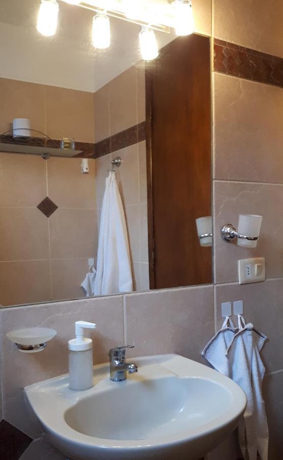 Comoda Casa Con Inmejorable Ubicacion Y Servicios Villa Fray Bentos Eksteriør billede